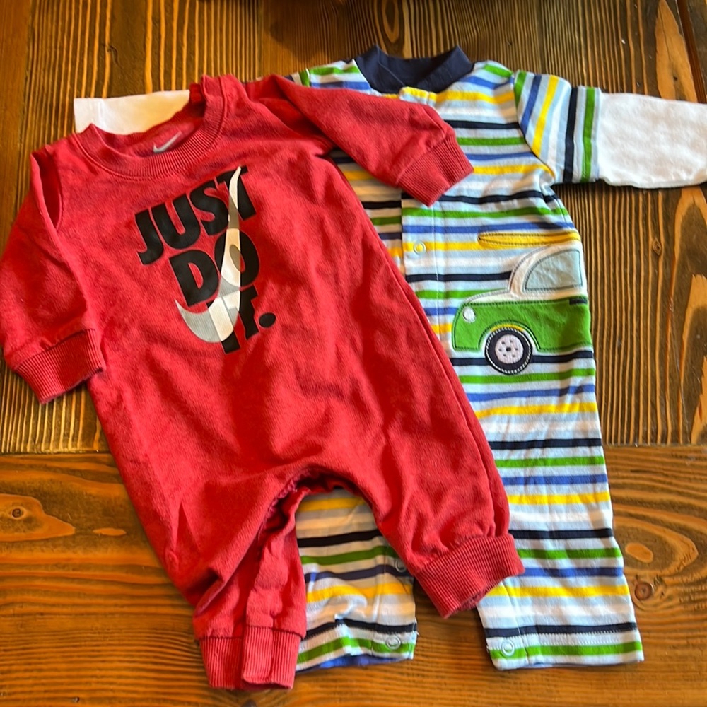 Set of 2 baby jumpsuits